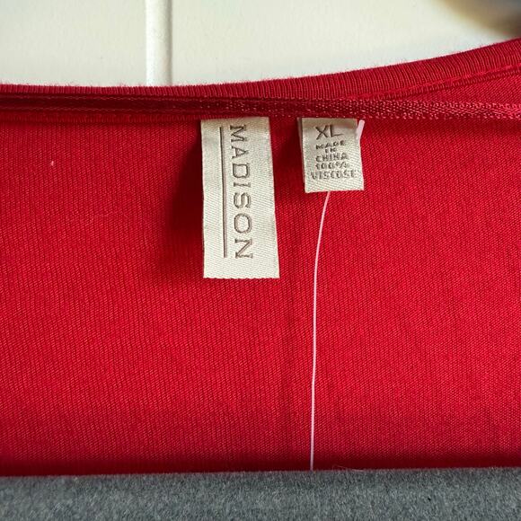 Madison Womens Top Sz XL Red‎ Sequined Cardigan Look Flowy Knit NEW with Tags - Picture 5 of 6